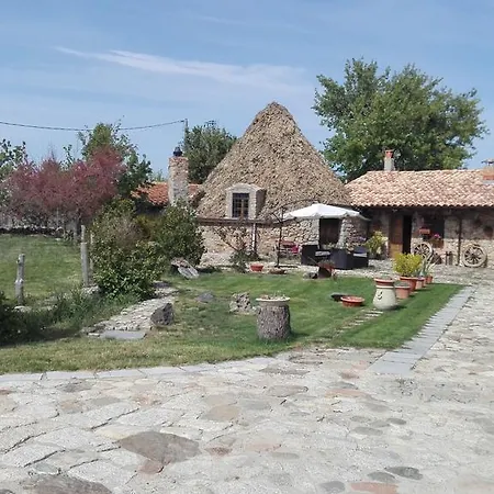 Agriturismo Su Pinnettu Фермерский дом