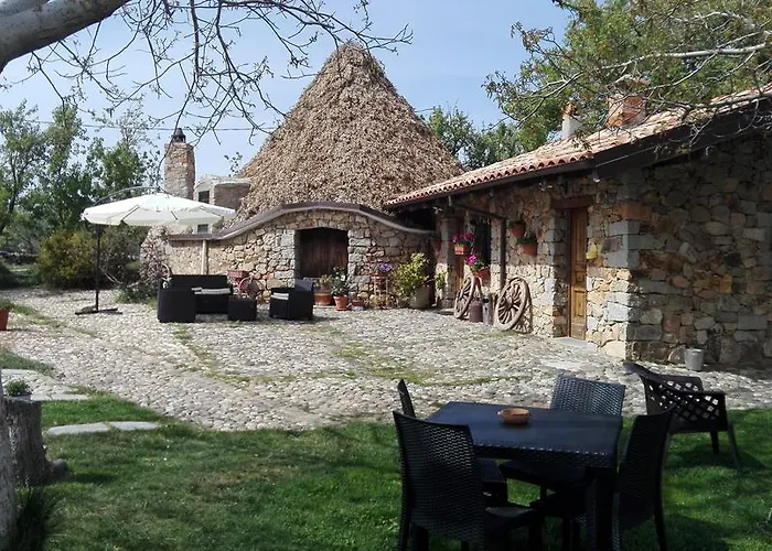 Agriturismo Su Pinnettu Farma Fonni