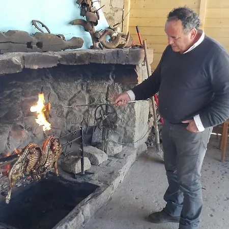 Agriturismo Su Pinnettu Фонни